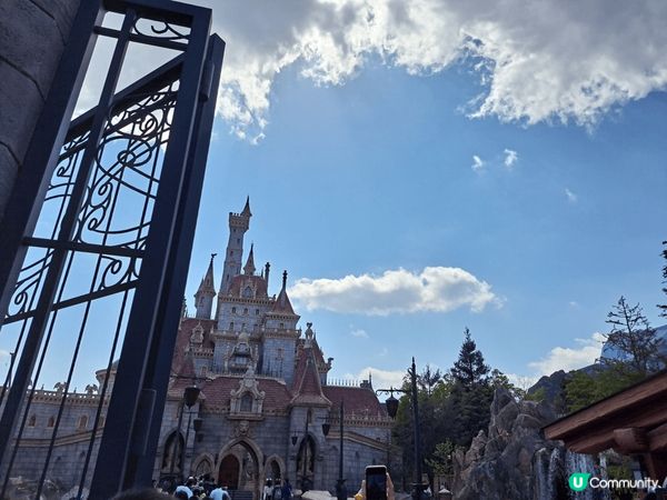 我喜歡這些景點：中文大學、墨爾本、東京迪士尼，那些景點很有生...