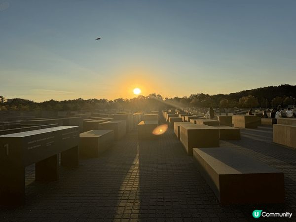 berlin landmarks mark the hist...