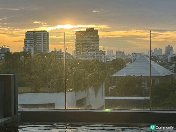 曼谷市中心旅店交通方面近thonglor地鐵站有藍球埸日本浸...