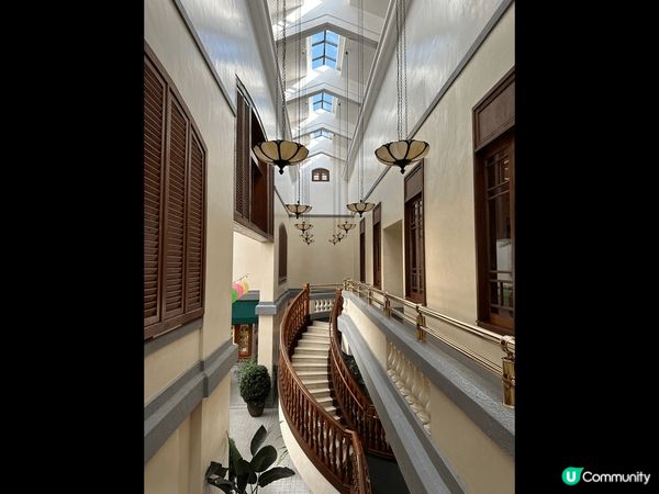 放假終於去左淺水灣The Verandah 露台餐廳，前身係...