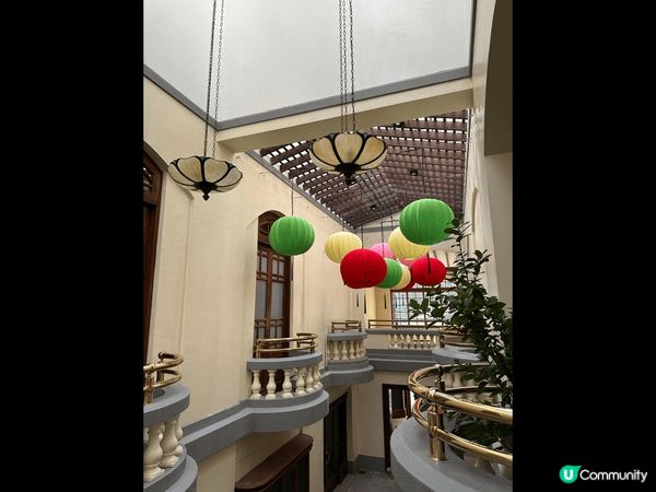 放假終於去左淺水灣The Verandah 露台餐廳，前身係...