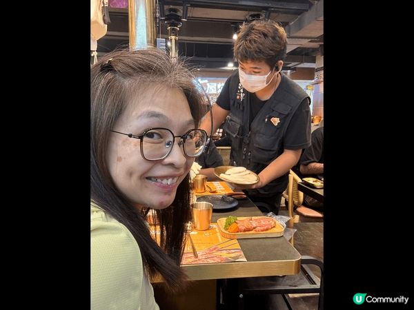 食物新鮮，環境寬敞乾淨，還有專人安排燒食物，輕輕鬆鬆吃一頓飯...