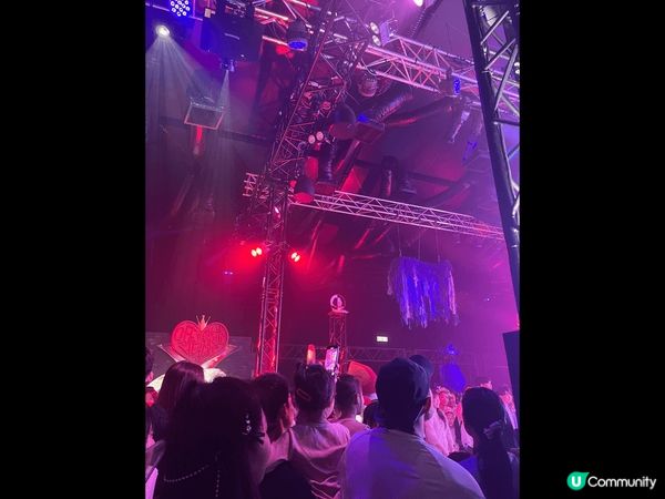 迪士尼很有夢幻感覺，猶如踏進了童話故事中?樣。