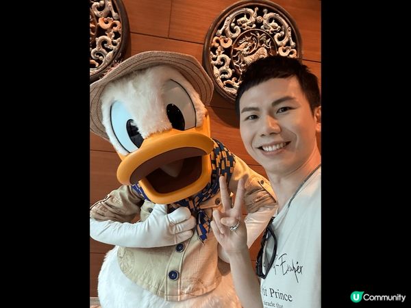 慶祝媽媽65歲生日，很開心入住一晚迪士尼探索家度假酒店和香港...