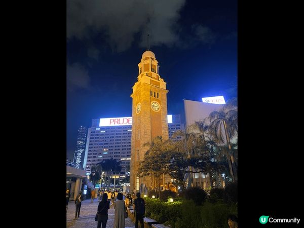 尖沙咀鐘樓的日與夜，對於某些香港人來說，它只是路旁的一個建築...