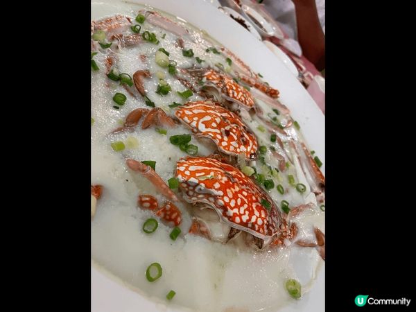 南丫島擁有美麗海灘和壯觀山景，環境寧靜，適合放鬆。當地海鮮美...