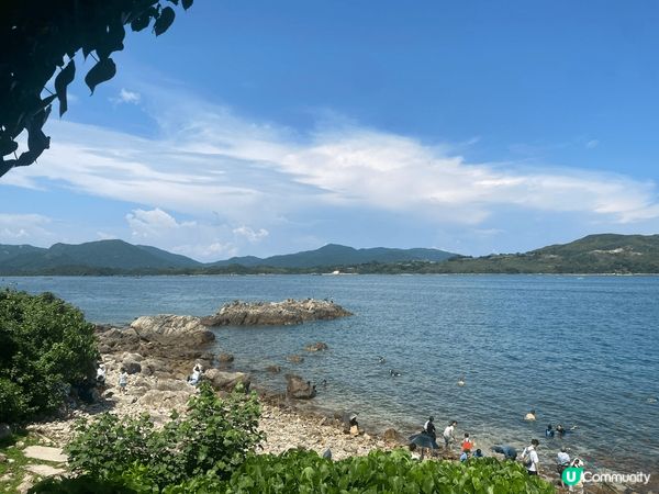 西貢半月灣稱香港最美的沙灘💗清水細沙吸引人氣的泳灘，一定要到...