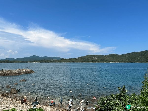 西貢半月灣稱香港最美的沙灘💗清水細沙吸引人氣的泳灘，一定要到...