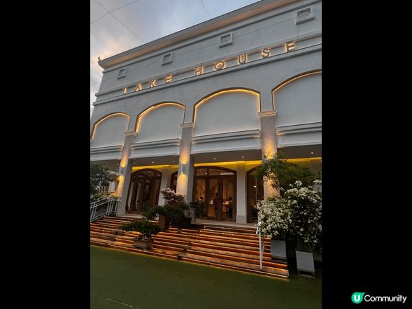 歐陸式建築，影相超靚。餐廳價錢都合理，氣氛好好#日玩夜玩