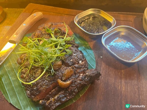 尖東海旁永安廣場地下有一整排酒吧餐廳，平日晚市都相當爆場，無...