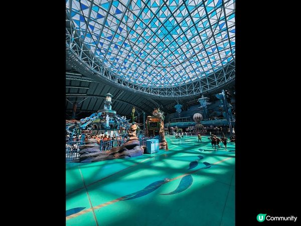 珠海長隆企鵝酒店套票包括飛船樂園及海洋王國入場卷，飛船樂園是...