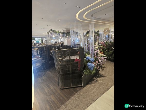 Divana cafe係Siam Paragon，間Cafe...