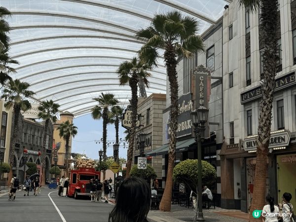 水上樂園真係可以玩足一日，大人小朋友都玩得樂開心