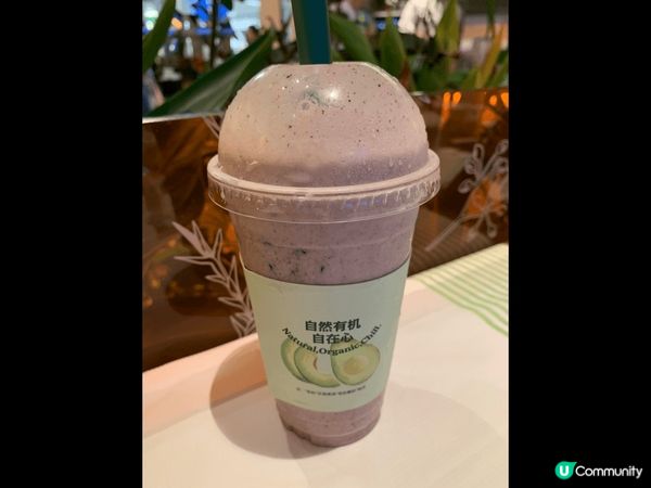 茉酸奶系我，藍莓連藍莓乾酸奶，口感偏沙冰感，藍莓乾偏甜，但增...