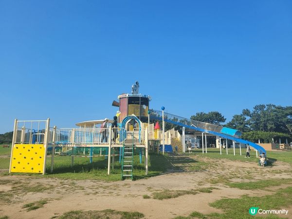 日本福岡海之中，遊樂場，可以踩單車 ，同家庭一齊去玩