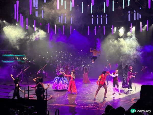 香港迪士尼萬聖節惡人派對，佈置好靚，表演好好睇，最鐘意就係黑...