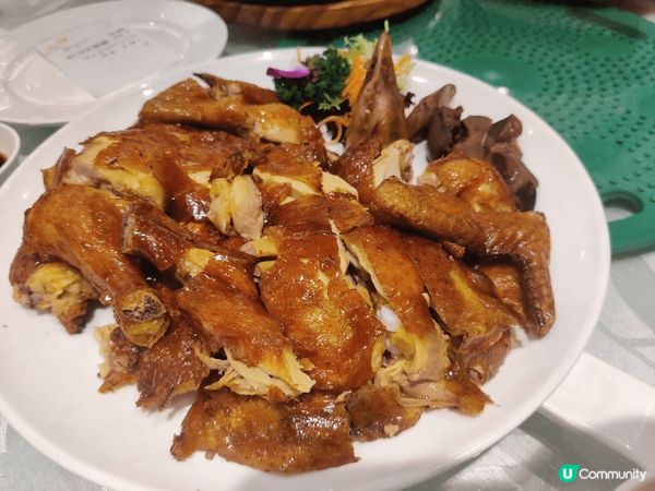 家人聚餐，今次選擇呢間位於上環的糖心軒港式中餐，每道菜都十分...