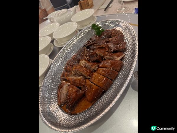 海港酒樓食晚飯，燒鵝好靚好好味，西蘭花炒帶子，炸鮑魚，好好味...