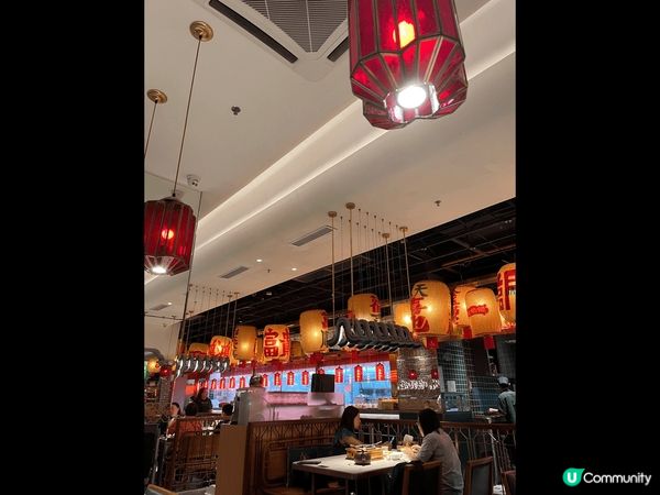 寶安大仟里吃喝玩樂一站式，商場入面有很多品牌，好適合購物，可...