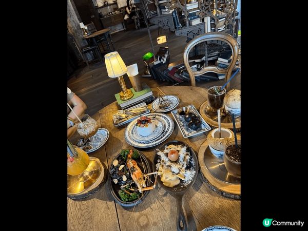 這個地方係位於曼谷既唐人街、前身係19世紀既銀行