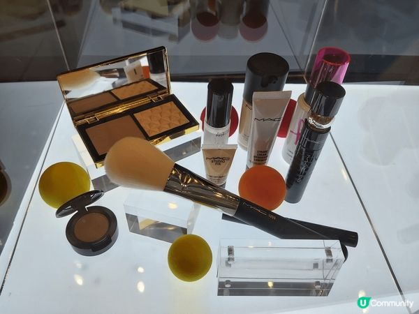 2024年聖誕準備就緒，MAC最新嘅2024聖誕化妝系列已經...