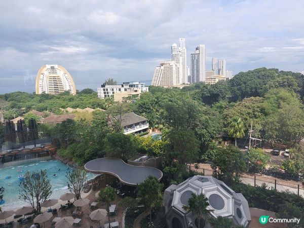 去泰國芭提雅唔少得玩水，除左去沙灘享受陽光與海灘之外，酒店既...