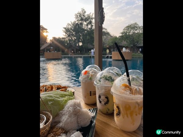 泰國的bubble cafe 裝修真是很chill 打卡很美...