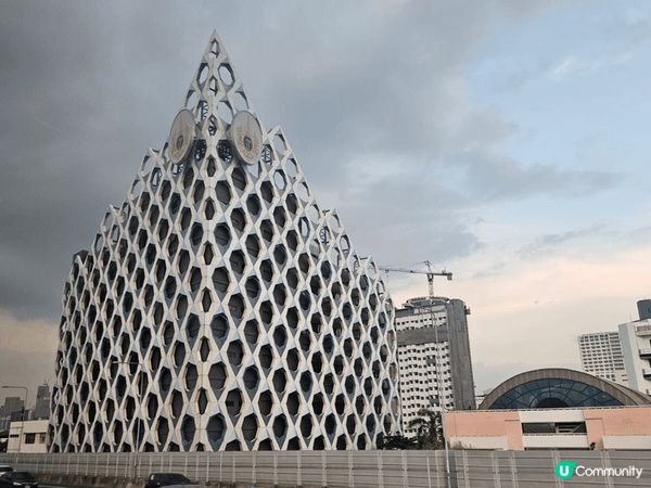 景點新舊交替，體現泰國的特色和美麗