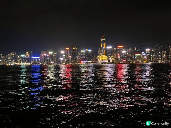 維港夜景是世界三大夜景之一，是香港人的瑰寶，更是許多旅客拍照...