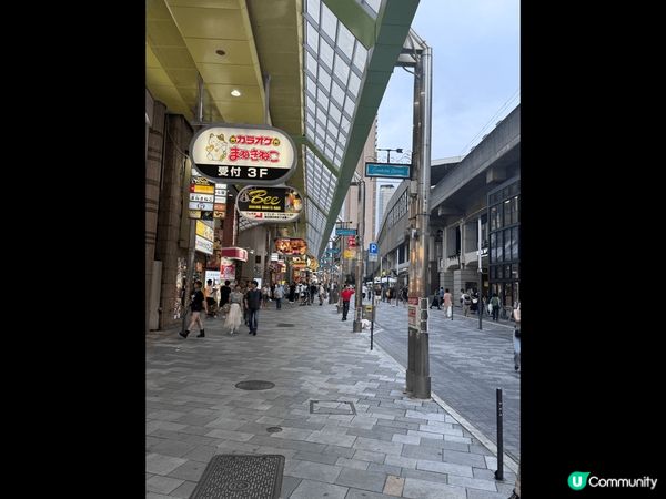 神戶 去前以為是比較鄉村，但比想像中熱鬧，到凌晨亦有很多店舖...