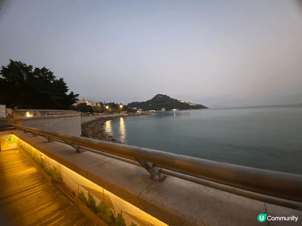 吹著微風，在海邊悠閒寧靜的感覺，可以治癒身心疲憊，放鬆心情，...