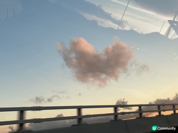 吹著微風，在海邊悠閒寧靜的感覺，可以治癒身心疲憊，放鬆心情，...