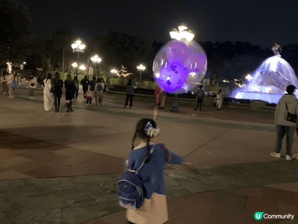 遊歷香港主題樂園及沙田馬場可以感受到香港?特色，晚上再去深水...