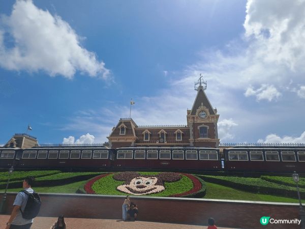 我和好朋友?祝生日,挺喜?香港迪士尼,感?很?切,