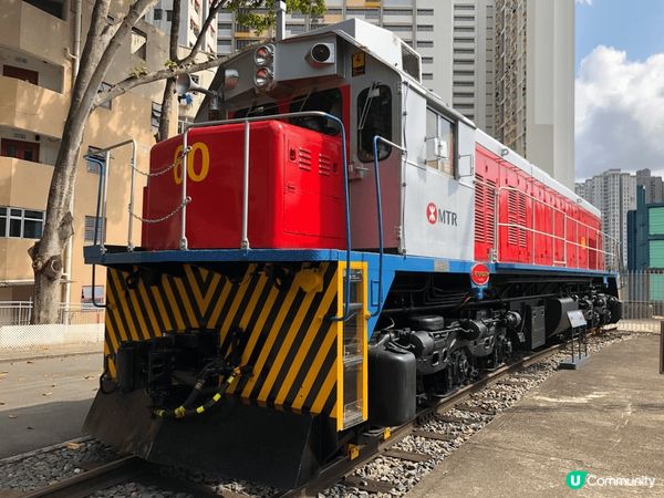 1. 大帽山頂，是香港最高山峰