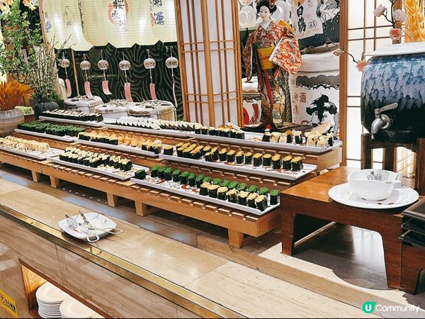 物超所值的地點 又能唱歌又有很多吃的自助晚餐