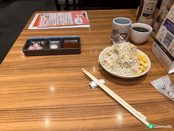 這是大阪心齋橋，其中一間食炸豬扒飯的食店，這食店十分之出名