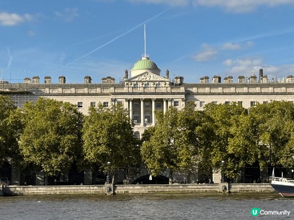 5年後重遊倫敦，地點依舊，人物事早已改變。閑逛泰晤士河河畔，...