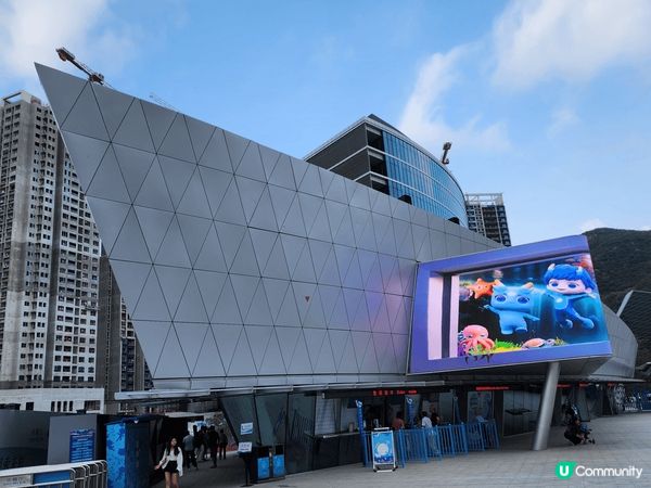 小梅沙海洋世界好多不同海洋生物，仲有海洋show睇同4D影院...