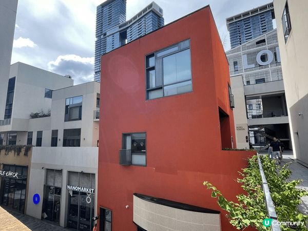 推介深業上城，非常優閒，而且有一個很靚既花園