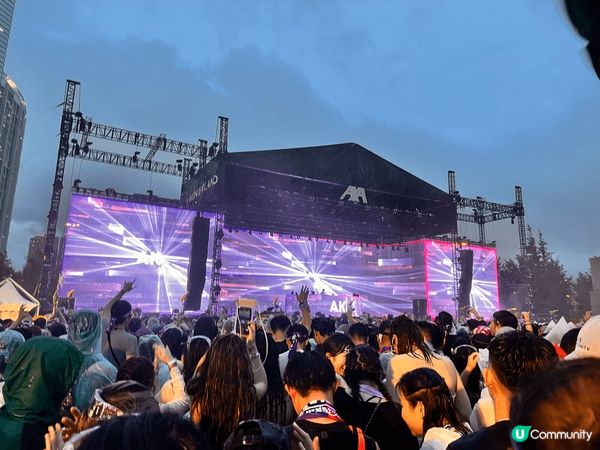 睇show穿搭及妝容🎤