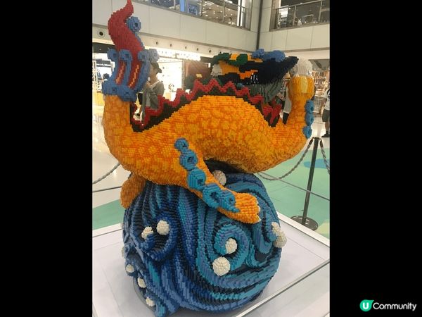 位於新城市廣場中庭的清明上河圖的LEGO展覽，實在是一個很好...