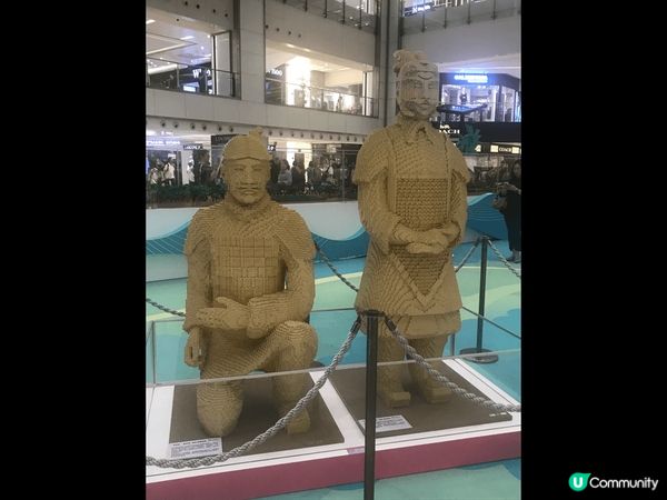 位於新城市廣場中庭的清明上河圖的LEGO展覽，實在是一個很好...