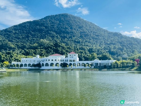 位於郊區嘅大埔嘅bilow餐廳，邊chill住食野，chil...