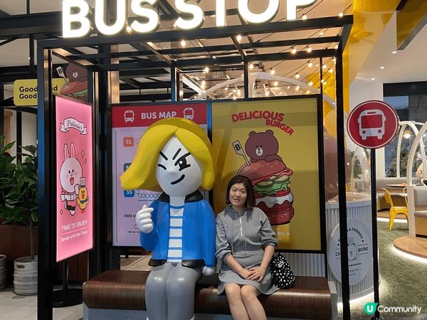 澳門葡京人嘅line Cafe可以俾你影相打卡之餘，又有得醫...