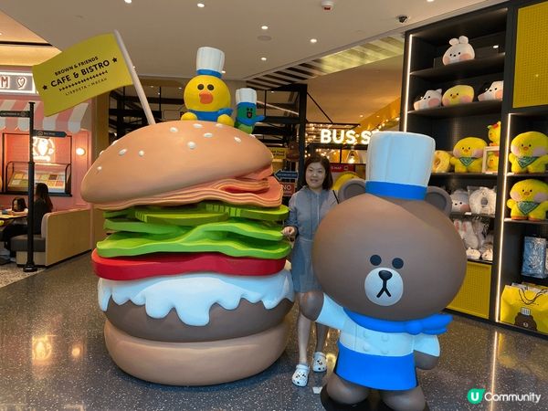 澳門葡京人嘅line Cafe可以俾你影相打卡之餘，又有得醫...