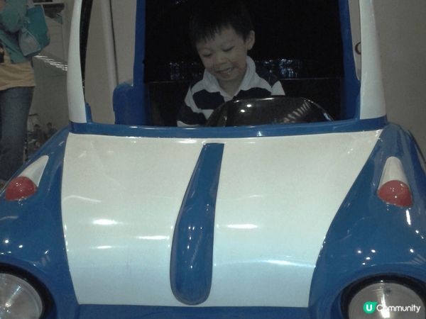 Tsin yi mall near mtr station