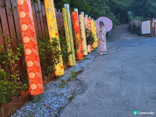 台灣高雄千野村，擁有日系裝潢，有和服店可供租借，非常適合秋冬...