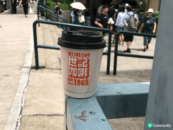 澳門美食之旅，世記的炭燒咖啡和滋味豬扒包，港澳馳名；另外午餐...