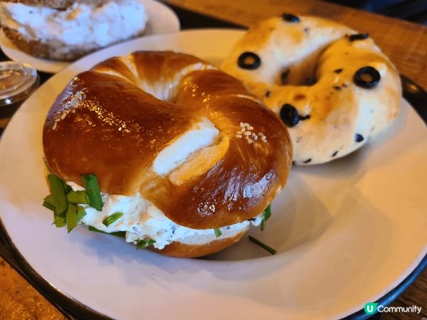 London Bagel Meseum 位於首爾，我去的是安...